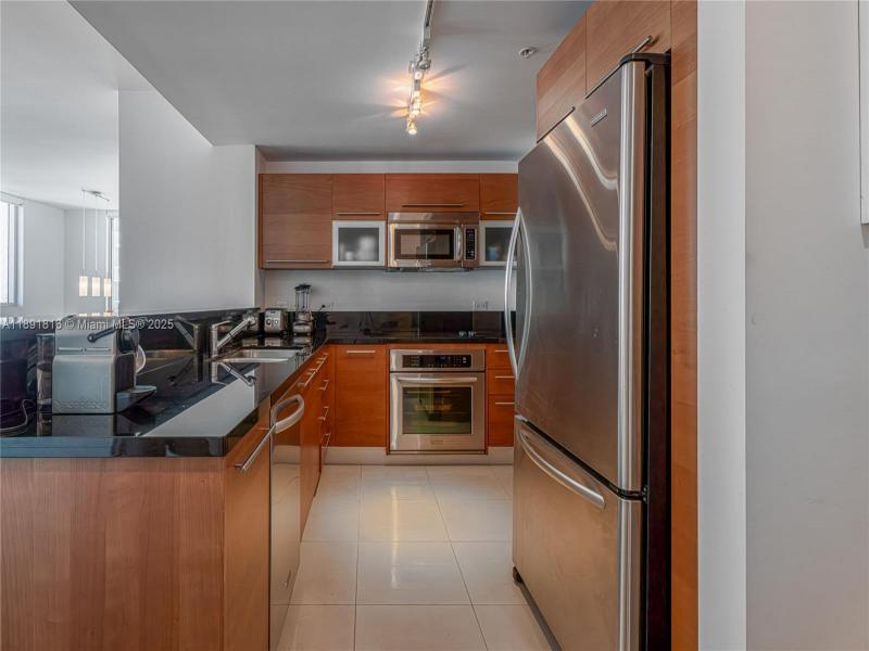 Condo for sale at Vizcayne South Tower 3203