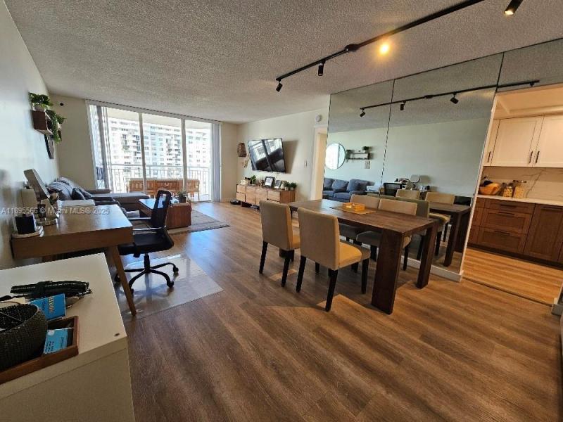 Comprar apartamento en Del Prado South Tower 1602