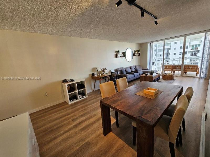 Comprar apartamento en Del Prado South Tower 1602