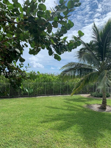 Comprar apartamento en Commodore Club East 208