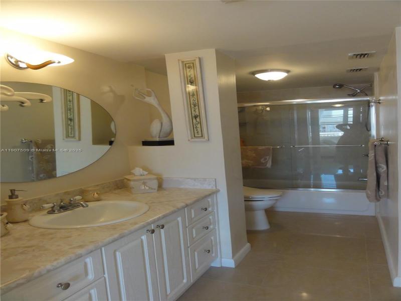 Comprar apartamento en Del Prado South Tower PH03