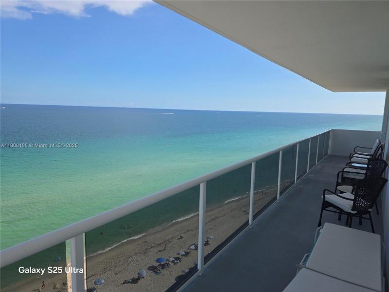 Apartment for rent at Sea Air Towers 1401