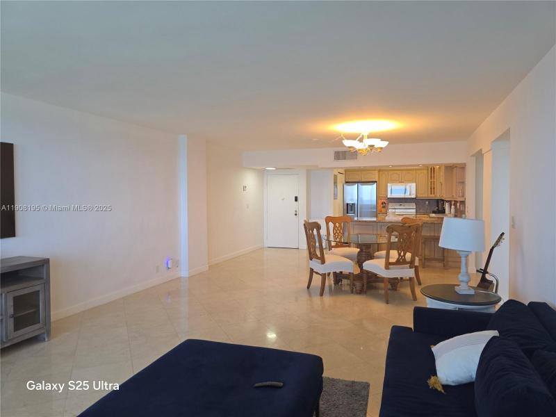 Apartment for rent at Sea Air Towers 1401