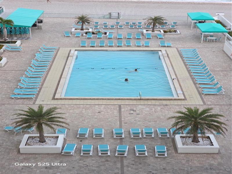 Apartment for rent at Sea Air Towers 1401