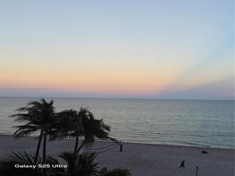 Apartment for rent at Sea Air Towers 1401