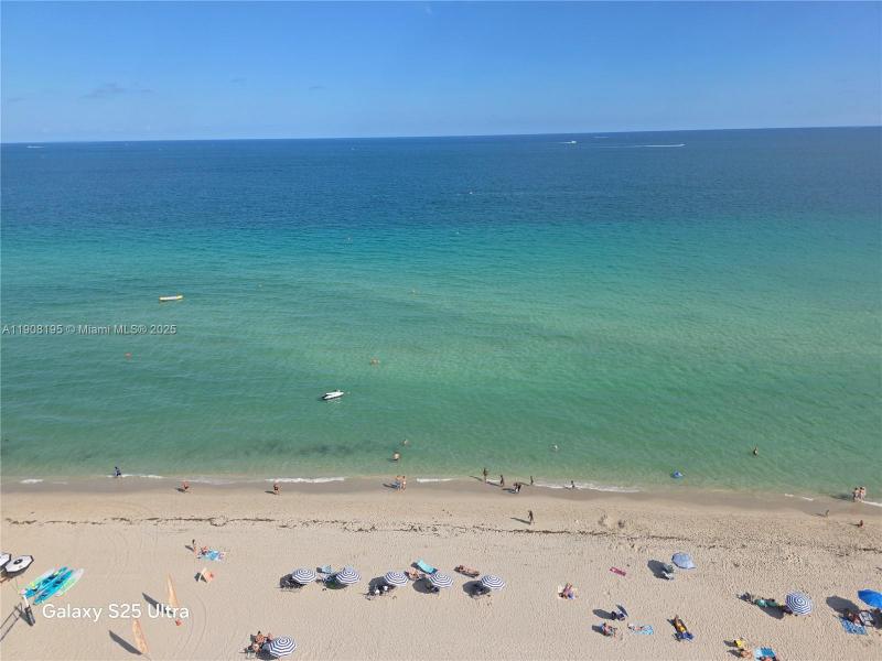 Apartment for rent at Sea Air Towers 1401