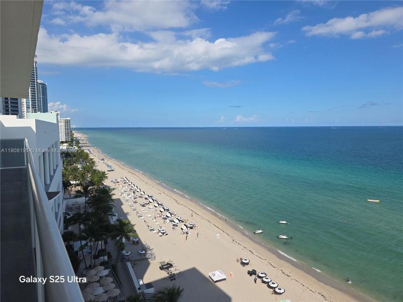 Apartment for rent at Sea Air Towers 1401