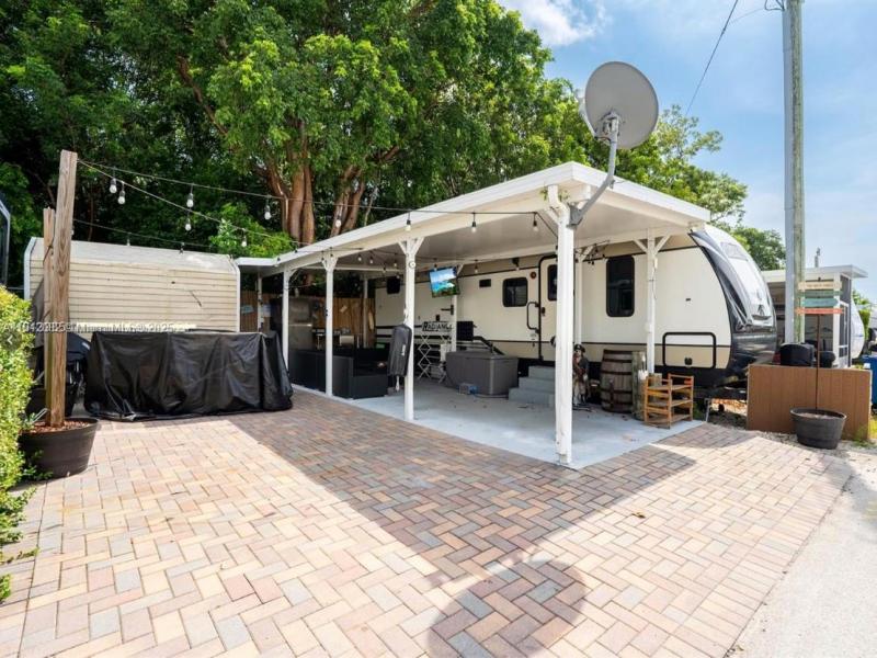 Property photo # 0