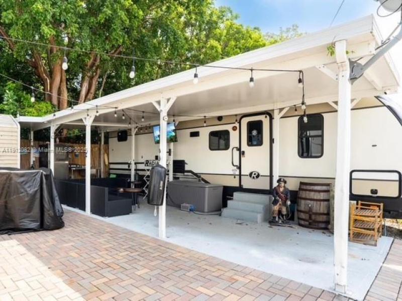 Property photo # 9