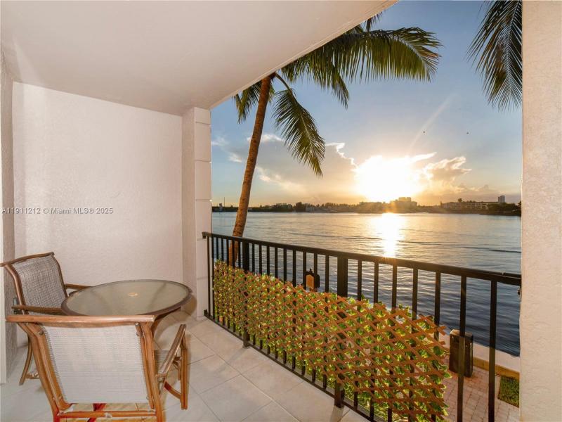 Comprar apartamento en Porto Bellagio 2207