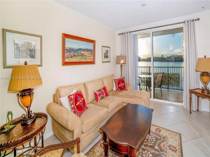 Comprar apartamento en Porto Bellagio 2207