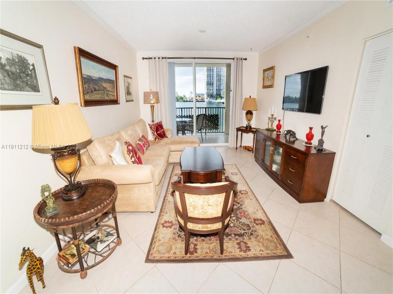 Comprar apartamento en Porto Bellagio 2207
