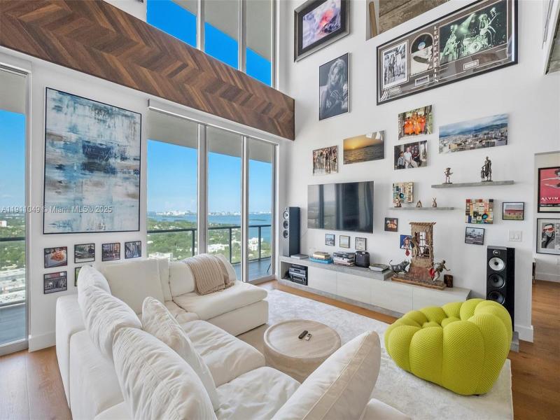 Property photo # 6
