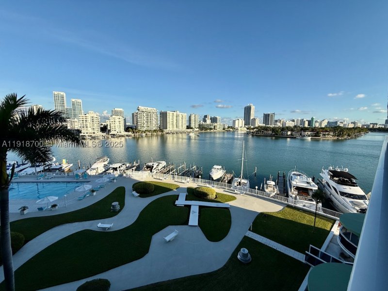 Comprar apartamento en King Cole 524