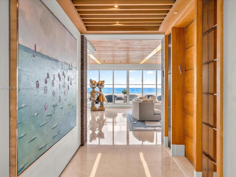 Comprar apartamento en Grand Bay Tower PH-1AN