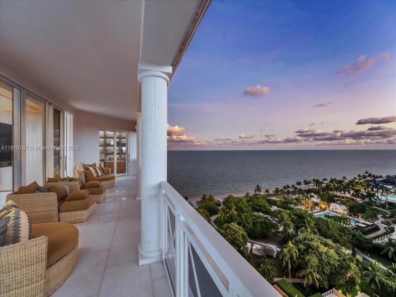 Grand Bay Tower Apt #PH-1AN