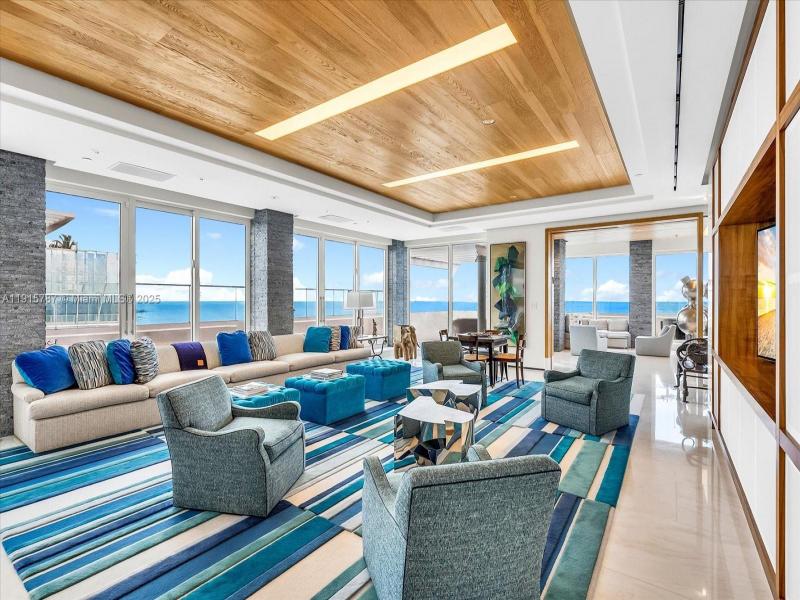 Comprar apartamento en Grand Bay Tower PH-1AN