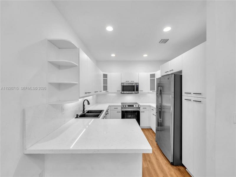 Property photo # 7