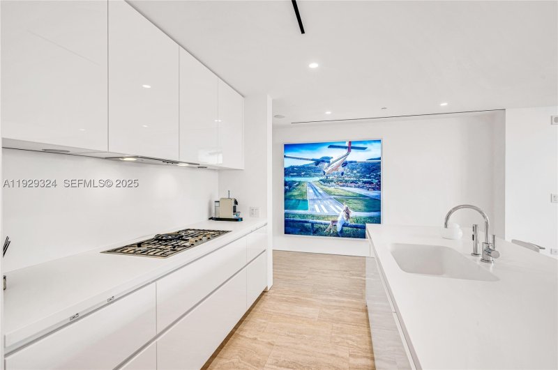 Comprar apartamento en The Surf Club Four Seasons Condo & Hotel N-322