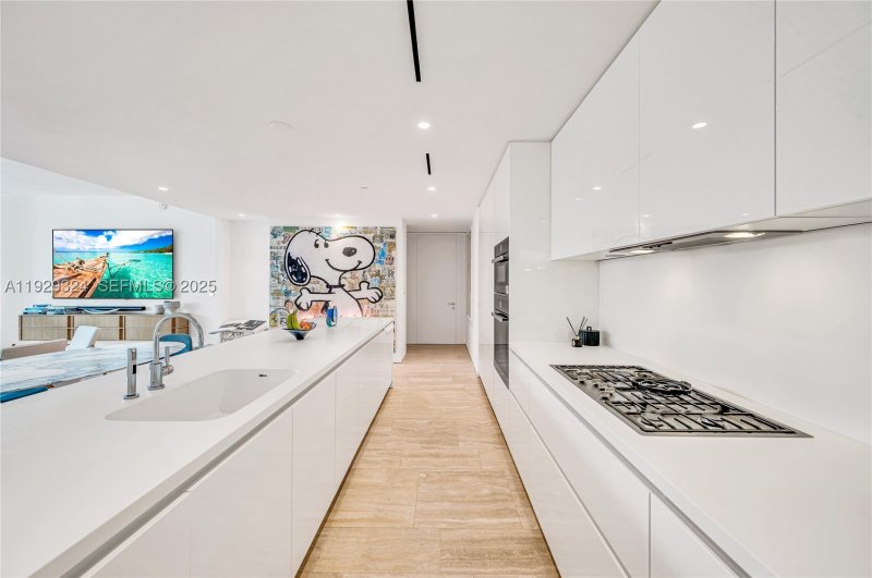 Comprar apartamento en The Surf Club Four Seasons Condo & Hotel N-322