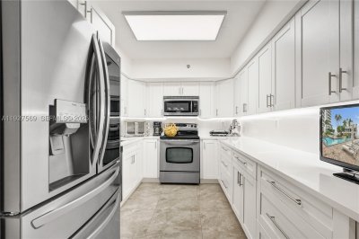 Mystic Pointe 300 Apt #311