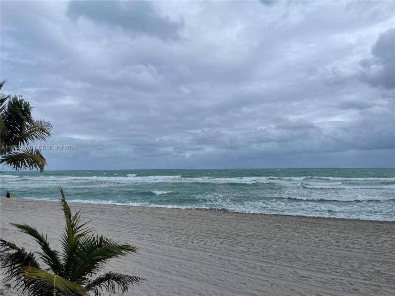 Apartment for rent at Parker Plaza Estates 805