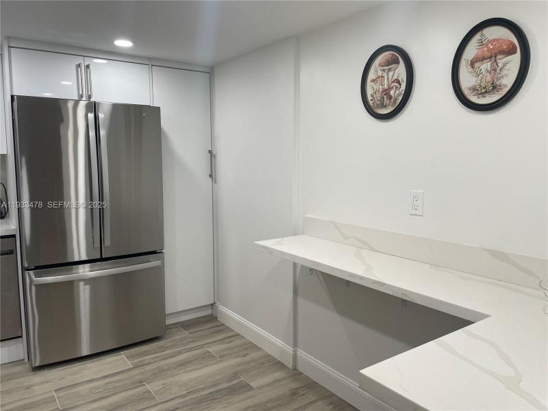 Apartment for rent at Parker Plaza Estates 805