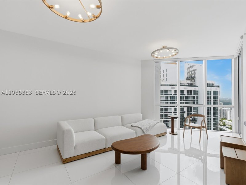 Apartment for rent at Trump Royale 5508
