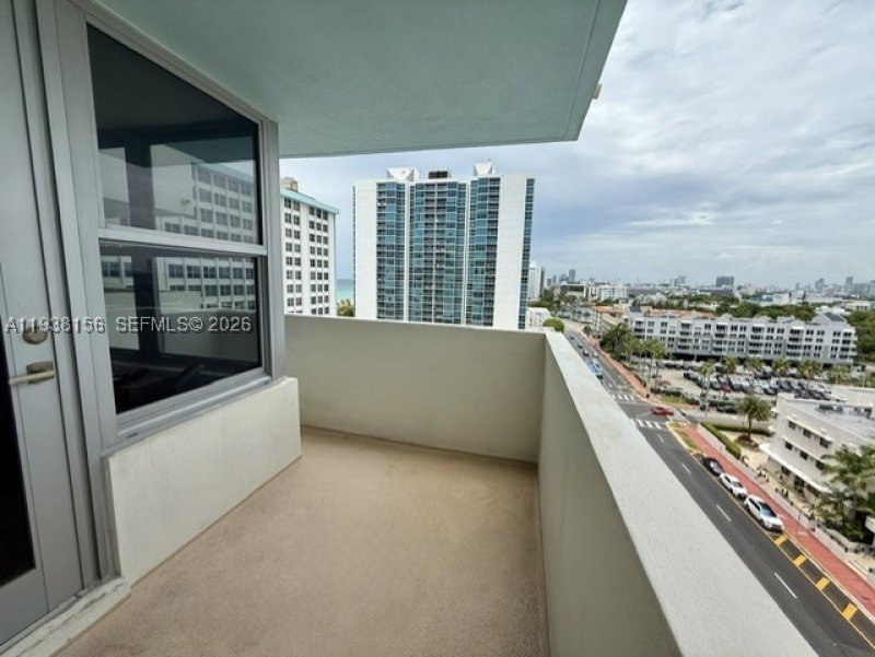 Alquiler de apartamento en Triton Towers 1114