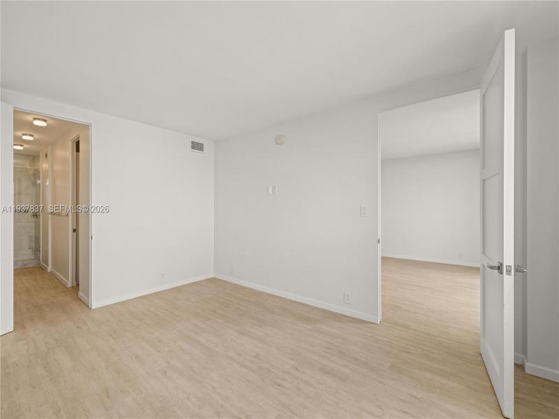 Condo for sale at Island Terrace 15A
