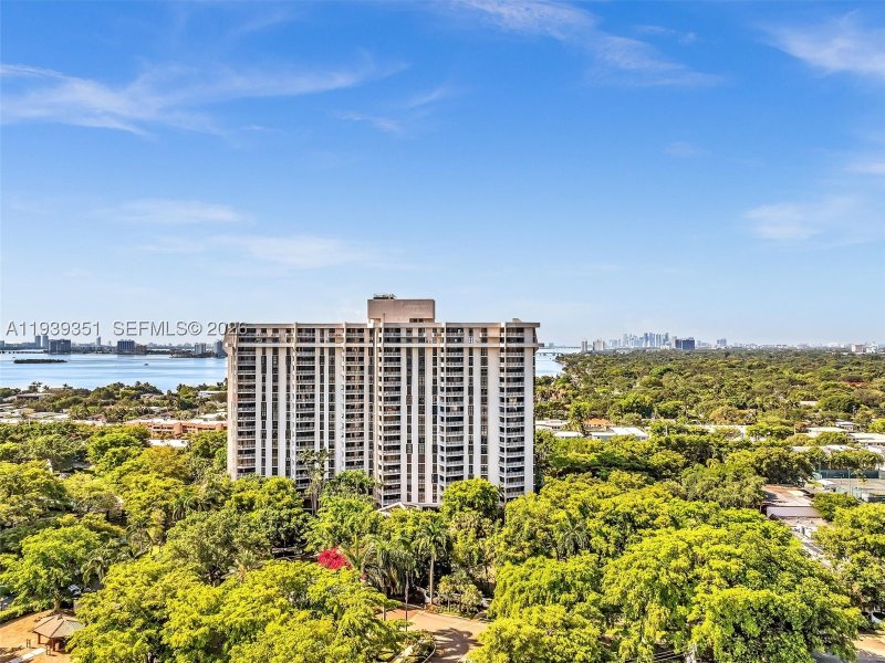 Condo for sale at Towers of Quayside 2 1806