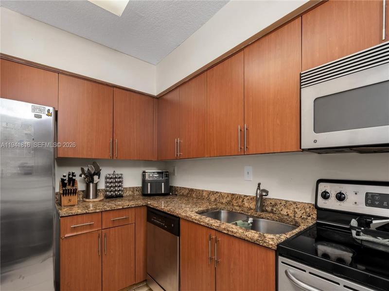 Property photo # 9