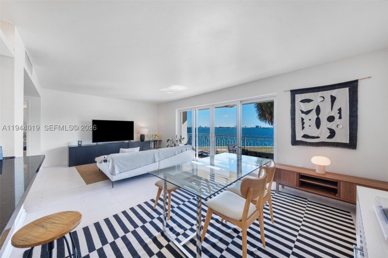 Condo for sale at The Jockey Club I 2D