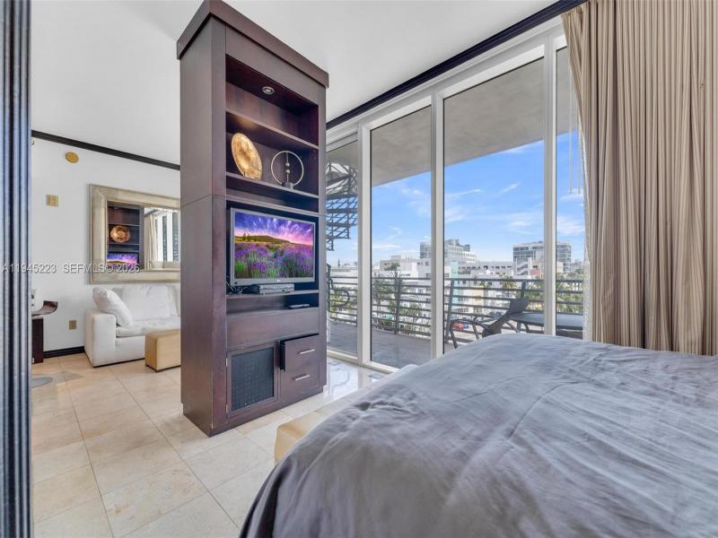 Condo for sale at De Soleil / Z Hotel PH18