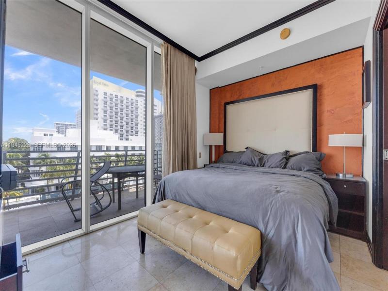 Condo for sale at De Soleil / Z Hotel PH18