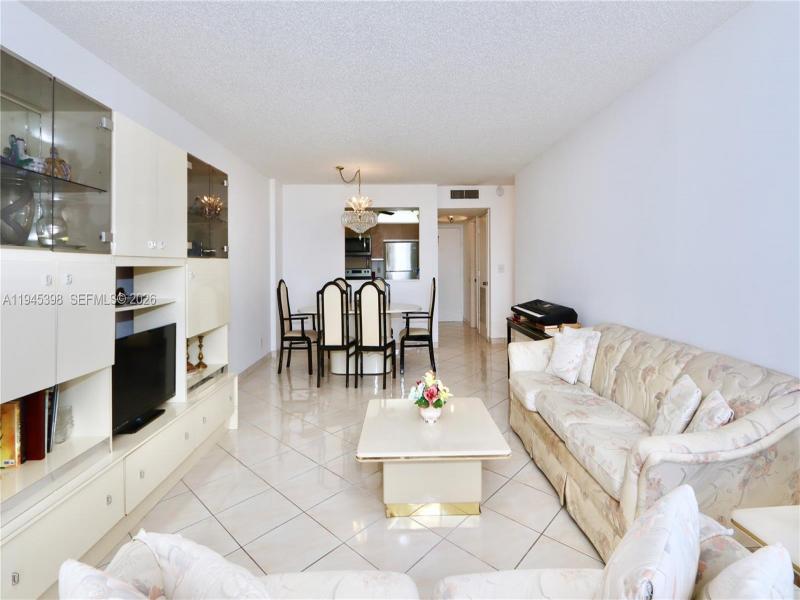 Condo for sale at Britannia at Quadomain 806