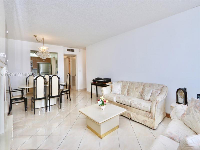 Condo for sale at Britannia at Quadomain 806