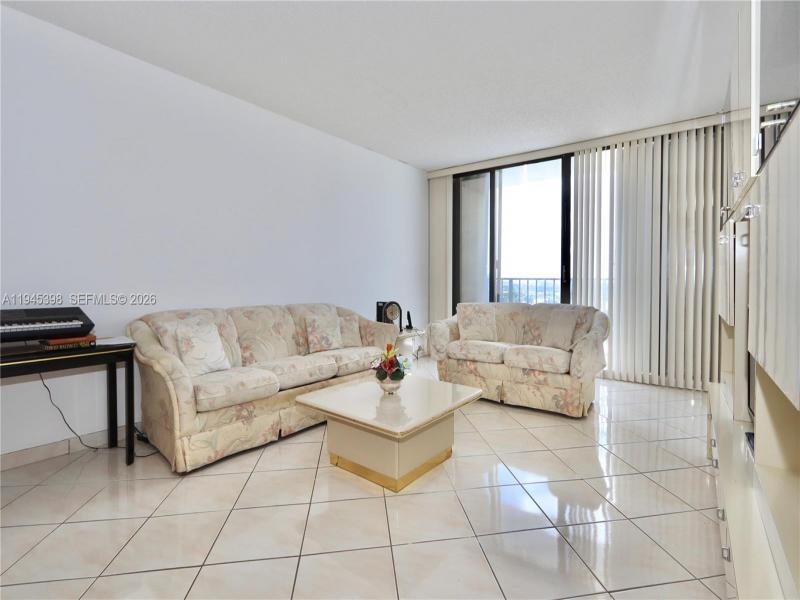 Condo for sale at Britannia at Quadomain 806