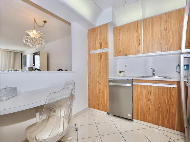 Condo for sale at Britannia at Quadomain 806