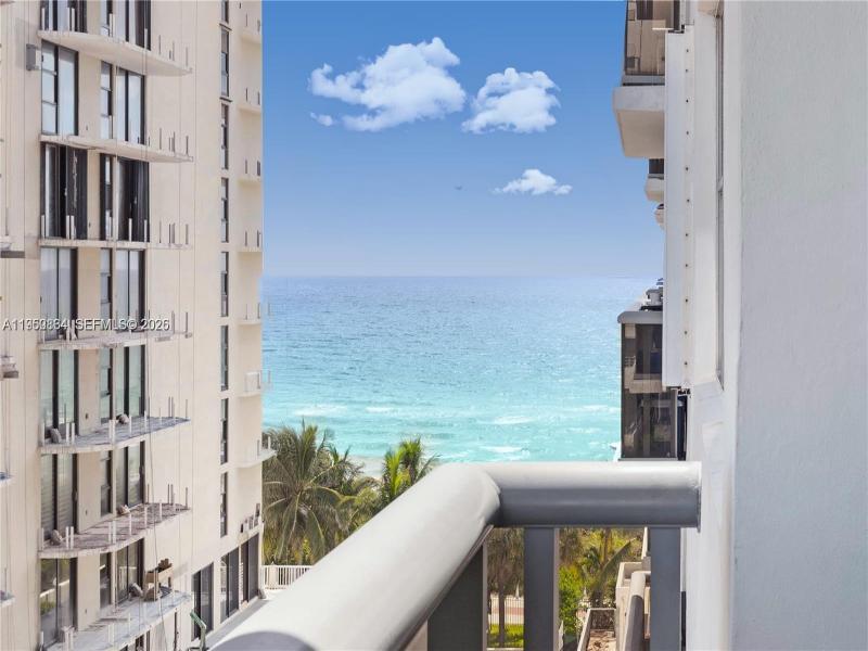 Maison Grande Apt #809