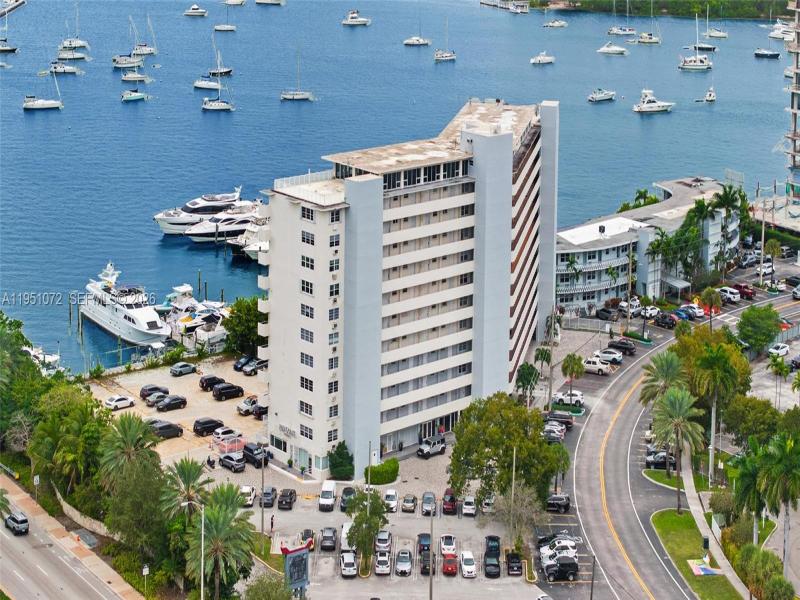 Comprar apartamento en Bayshore Yacht Tennis Club 102