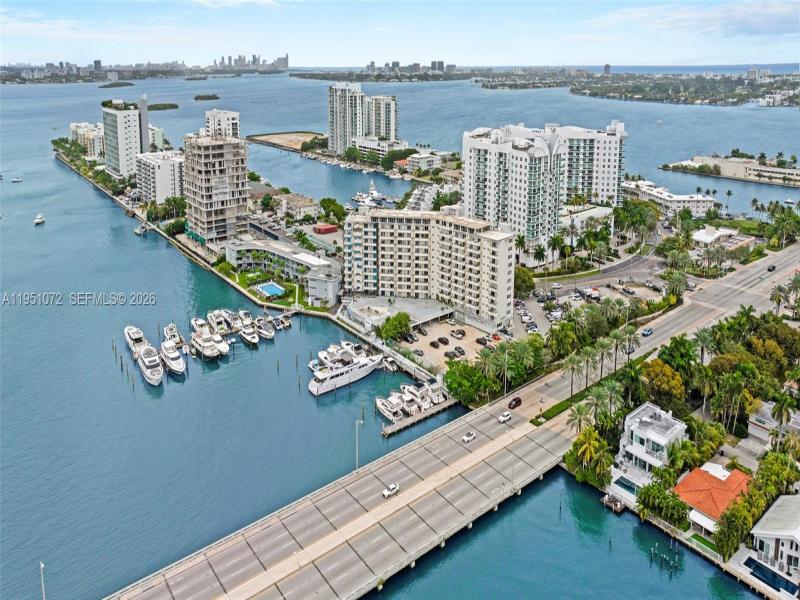 Comprar apartamento en Bayshore Yacht Tennis Club 102
