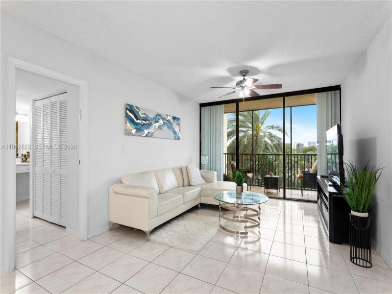 Comprar apartamento no Coronado I 532