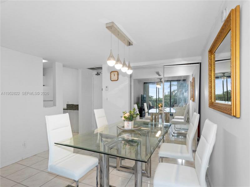 Comprar apartamento no Coronado I 532