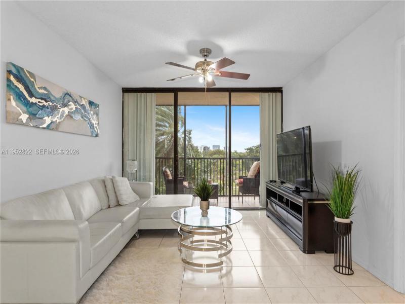 Comprar apartamento no Coronado I 532
