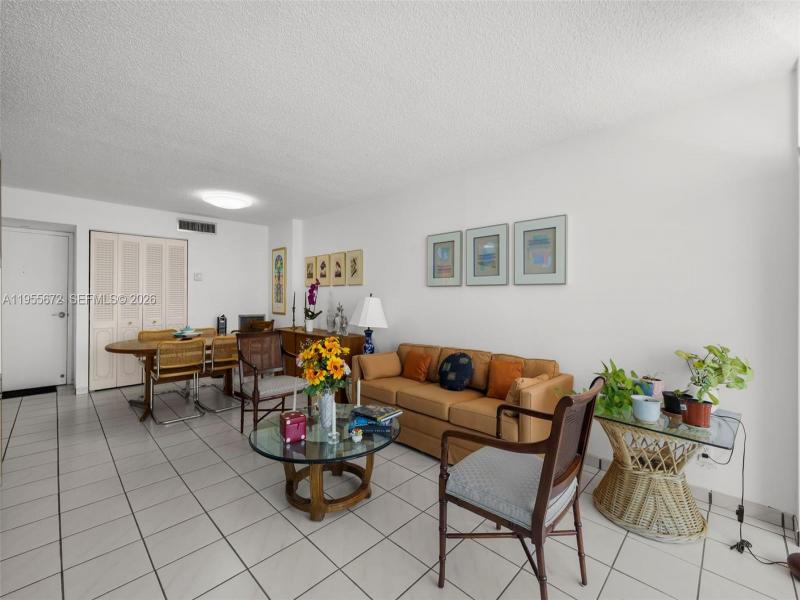 Comprar apartamento no Mirasol Ocean Towers 707