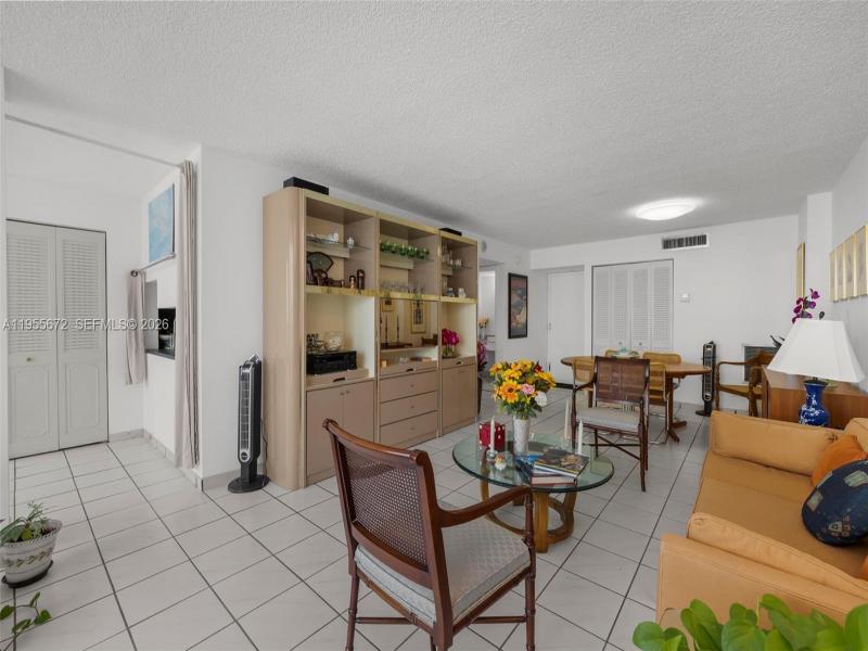 Comprar apartamento no Mirasol Ocean Towers 707