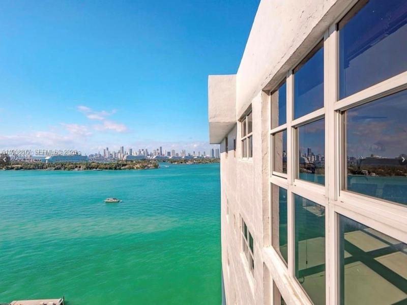Bayview Terrace Apt #1415