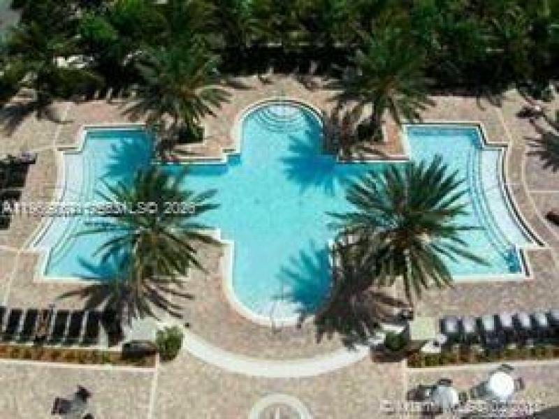 Comprar apartamento en Porto Bellagio 3601