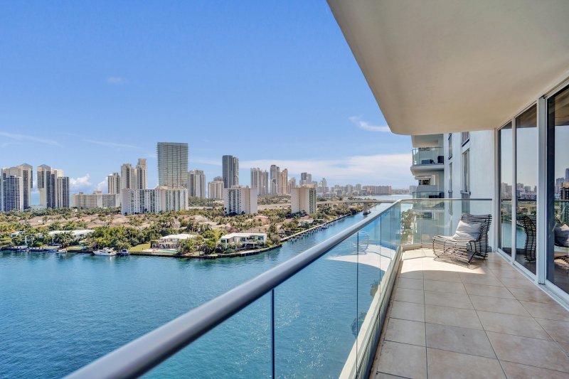 Turnberry Isle Apt #18j